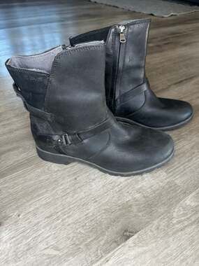 Teva Delavina Ankle Boots Size 7.5 Black Waterproof Leather